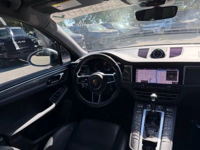 2021 Porsche Macan — photo 35 view