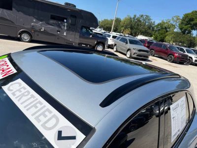 2021 Porsche Macan — photo 11 view