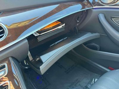 2022 Mercedes-Benz E-Class - Photo 30