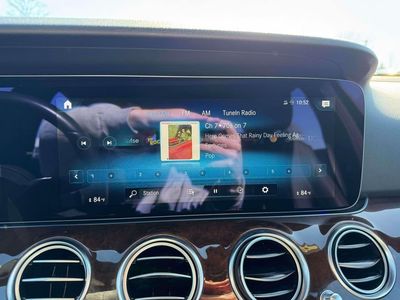 2022 Mercedes-Benz E-Class - Photo 27