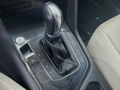 2019 Volkswagen Tiguan — photo 13 view