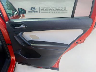 2019 Volkswagen Tiguan — photo 28 view