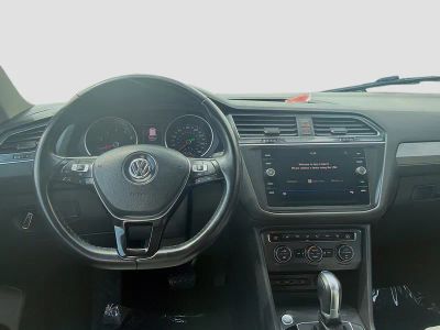 2019 Volkswagen Tiguan — photo 18 view