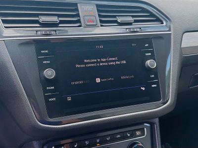 2019 Volkswagen Tiguan — photo 10 view