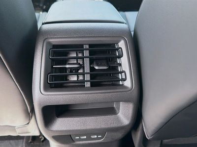 2026 Volkswagen Tiguan — photo 19 view