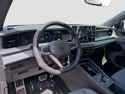 2026 Volkswagen Tiguan — photo 9 view