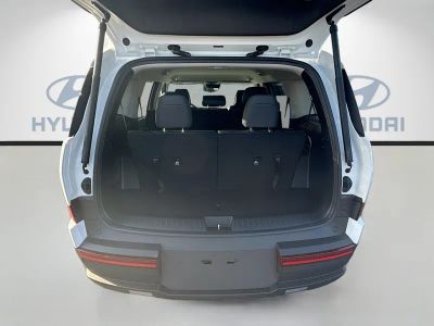 2026 Hyundai SANTA FE HYBRID — photo 18 view