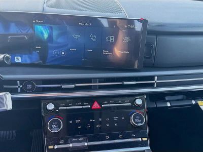 2026 Hyundai SANTA FE HYBRID — photo 10 view