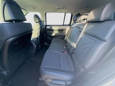 2026 Hyundai SANTA FE HYBRID — photo 17 view