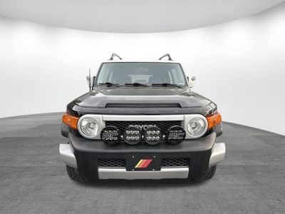 2012 Toyota FJ Cruiser — side profile view