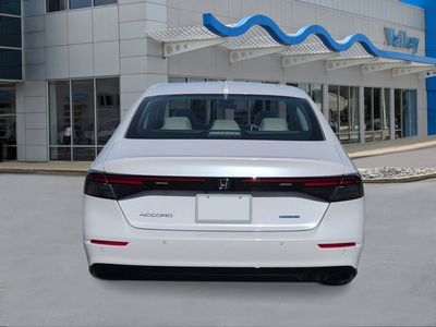 2026 Honda Accord Hybrid - Photo 3