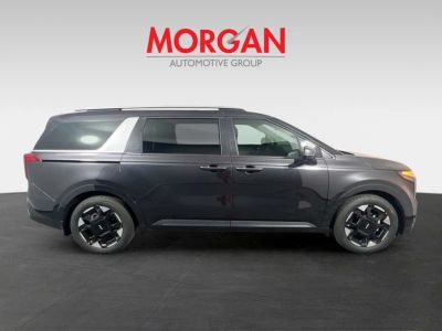 2026 Kia Carnival — side profile view