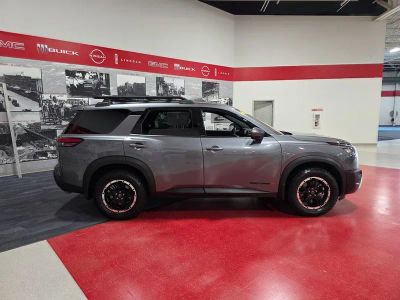 2025 Nissan Pathfinder — side profile view