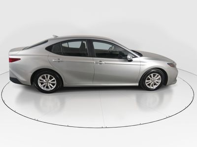 2025 Toyota Camry — photo 8 view