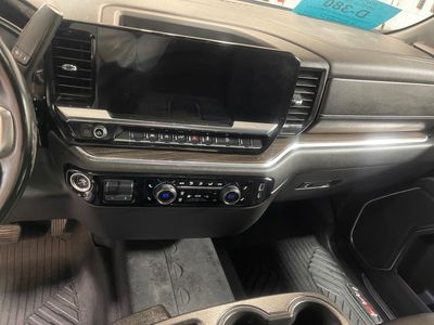 2024 Chevrolet Silverado 1500 — photo 12 view