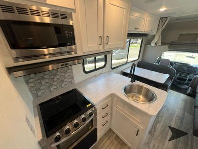 2025 Gulf Stream RV Conquest Class C - Photo 15
