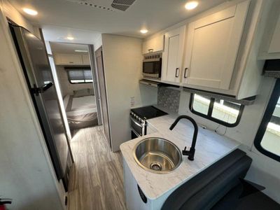 2025 Gulf Stream RV Conquest Class C - Photo 13