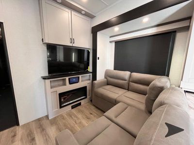 2026 Jayco Seismic - Photo 32