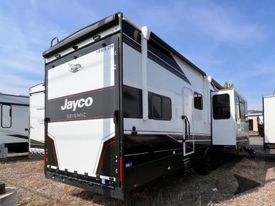 2026 Jayco Seismic - Photo 10