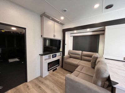 2026 Jayco Seismic - Photo 24