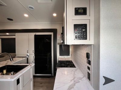 2026 Jayco Seismic - Photo 15