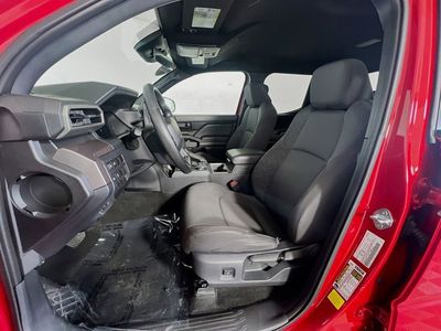 2025 Toyota Tacoma - Photo 10