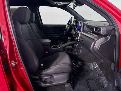 2025 Toyota Tacoma - Photo 30