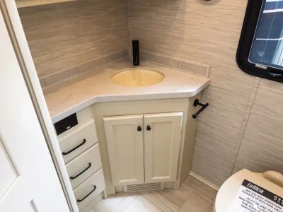 2026 Tiffin ALLEGRO BAY — photo 17 view