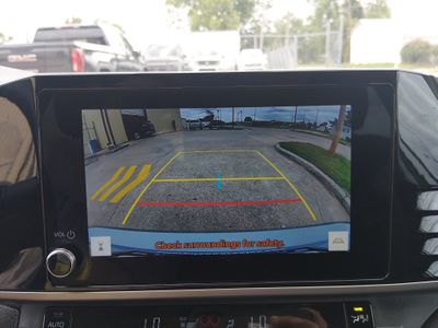 2025 Toyota Camry — photo 16 view