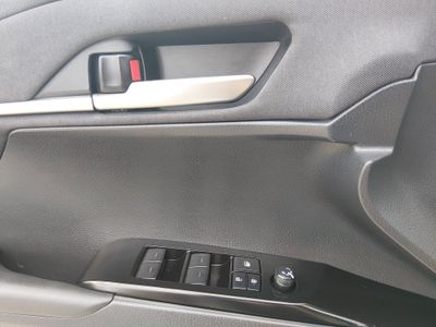 2025 Toyota Camry — photo 17 view