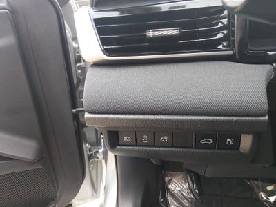 2025 Toyota Camry — photo 13 view