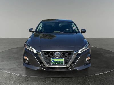 2020 Nissan Altima — side profile view