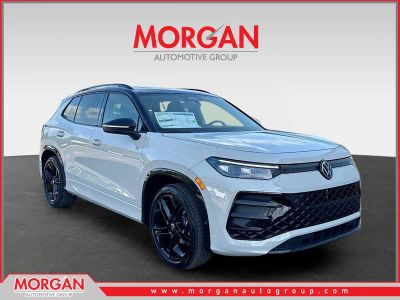 2026 Volkswagen Tiguan SE R-Line Black in Sandstone — front three-quarter view