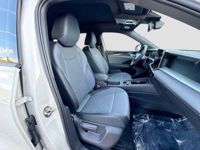 2026 Volkswagen Tiguan — photo 14 view