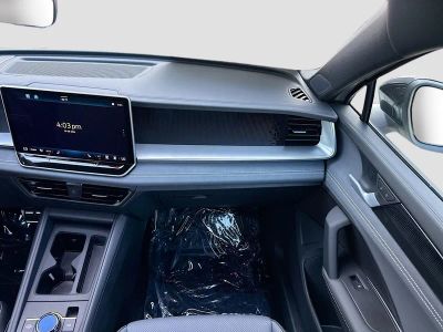 2026 Volkswagen Tiguan — photo 17 view
