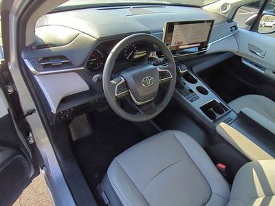 2025 Toyota Sienna - Photo 9