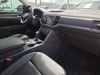 2021 Volkswagen Atlas — photo 9 view