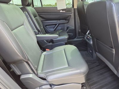 2021 Volkswagen Atlas — photo 13 view
