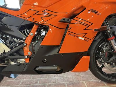 2026 KTM 990 RC R - Photo 11