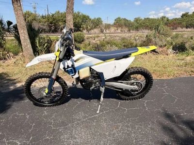 2024 Husqvarna® FE 501w — front three-quarter view