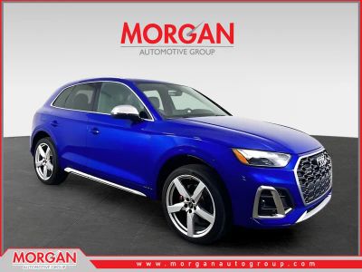 2022 Audi SQ5 Premium Plus — front three-quarter view