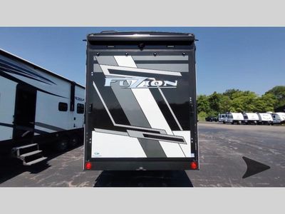 2025 Keystone RV Fuzion - Photo 9