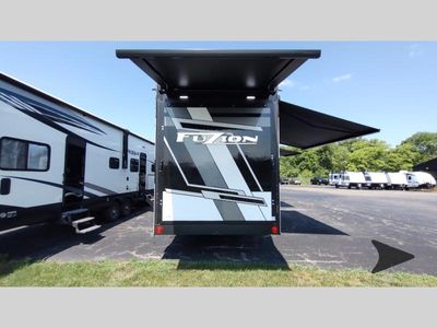 2025 Keystone RV Fuzion - Photo 10