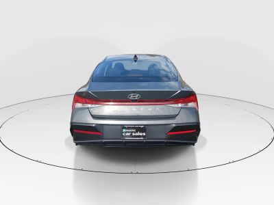 2025 Hyundai Elantra - Photo 6