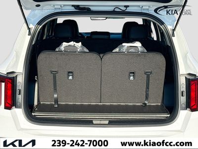 2026 Kia Sorento — photo 12 view