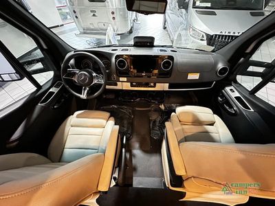2026 Airstream Atlas - Photo 12
