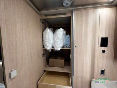 2026 Airstream Atlas - Photo 44