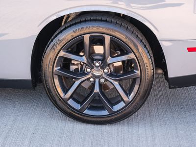 2022 Dodge Challenger — photo 9 view