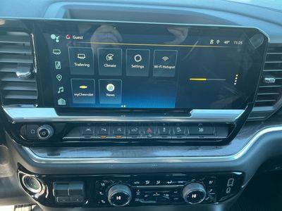 2026 Chevrolet Silverado 1500 — photo 12 view