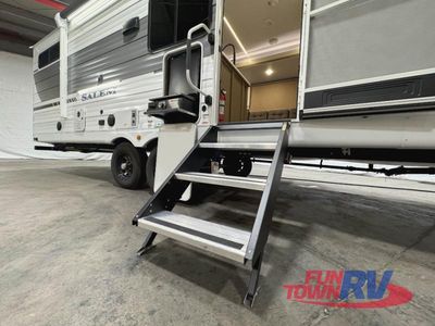 2025 Forest River RV Salem - Photo 12